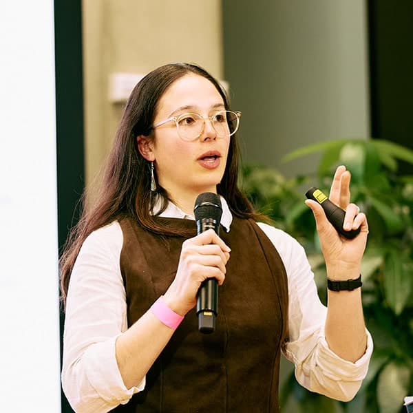 Speaker and facilitator - Lisa Pentaleri